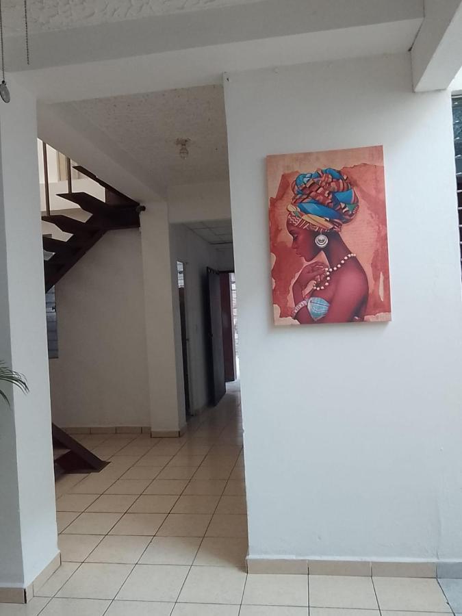 Hostal Los Heroes Antiguo Cuscatlán エクステリア 写真